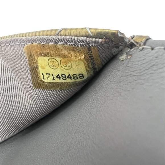 Chanel Patent Classic wallet on chain - Picture 9 of 10